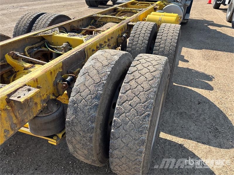 Freightliner 114SD 6x4 Cab and Chassis 캐빈 및 인테리어