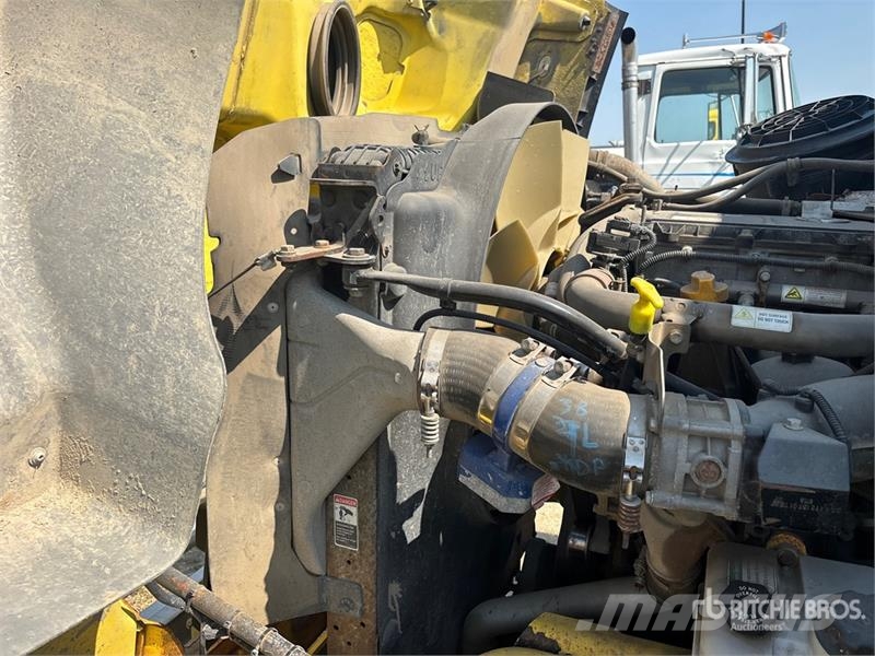 Freightliner 114SD 6x4 Cab and Chassis (Inoperable) 캐빈 및 인테리어