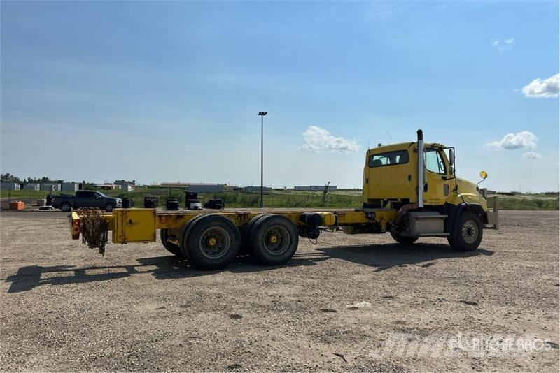Freightliner 114SD 6x4 Cab and Chassis 캐빈 및 인테리어