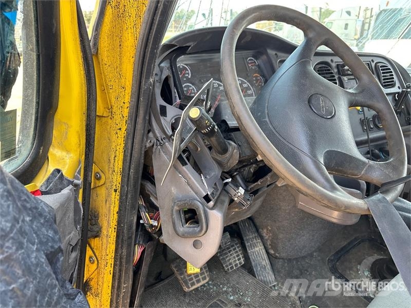 Freightliner 114SD 6x4 Cab and Chassis (Inoperable) 캐빈 및 인테리어