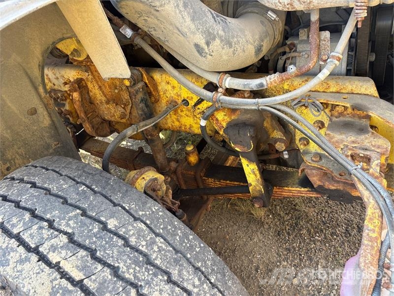 Freightliner 114SD 6x4 Cab and Chassis (Inoperable) 캐빈 및 인테리어