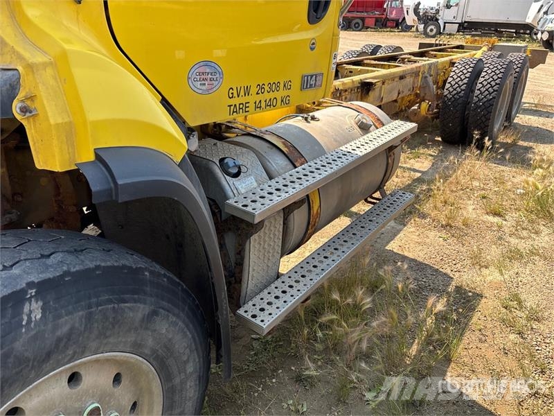 Freightliner 114SD 6x4 Cab and Chassis (Inoperable) 캐빈 및 인테리어