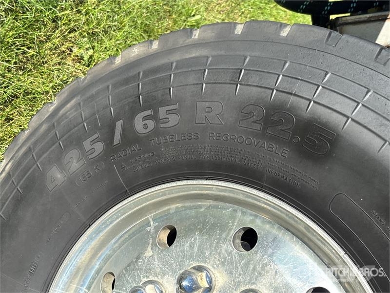 Freightliner 114SD 8x6 Grain Truck Getreidekipper