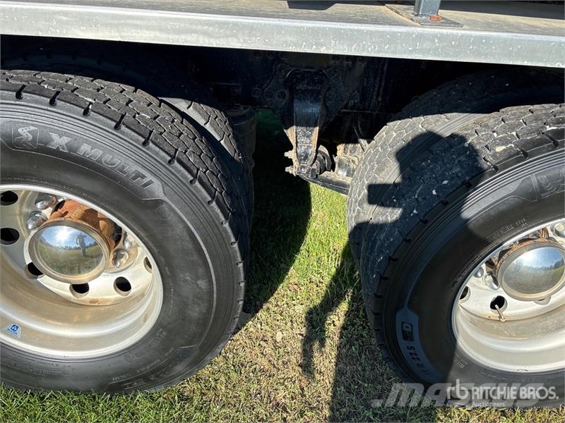 Freightliner 114SD 8x6 Grain Truck Getreidekipper