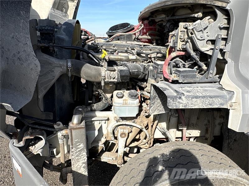 Freightliner 114SD 8x6 Mixer Truck Betonikuorma-autot