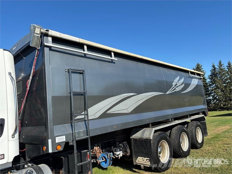 Freightliner 114SD 8x6 Grain Truck Getreidekipper