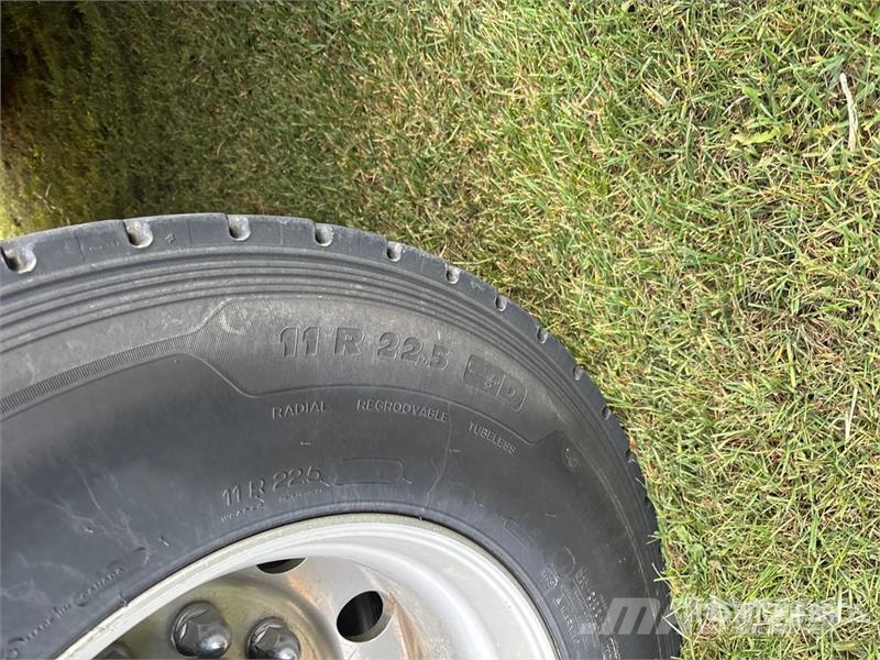 Freightliner 114SD 8x6 Grain Truck Autocarro agricolo / grano