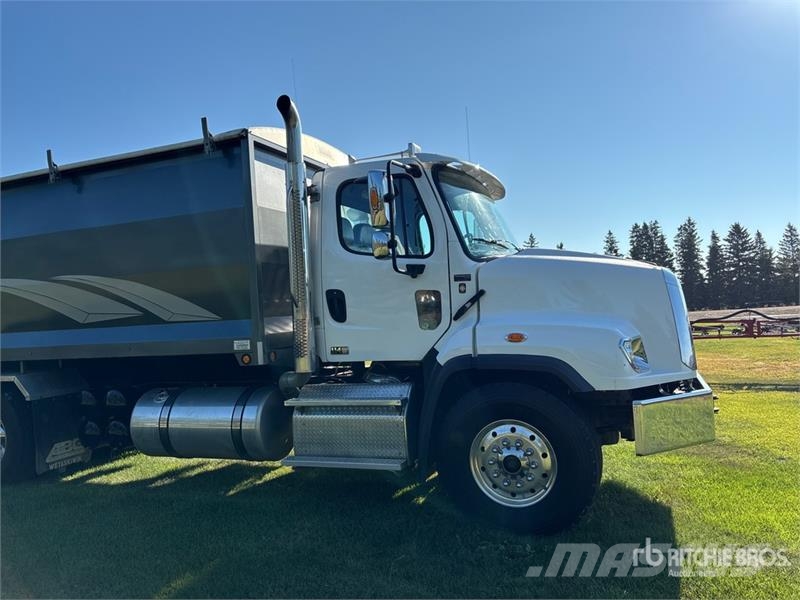 Freightliner 114SD 8x6 Grain Truck Getreidekipper