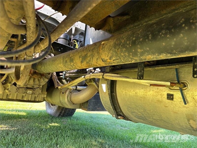 Freightliner 114SD 8x6 Grain Truck Getreidekipper