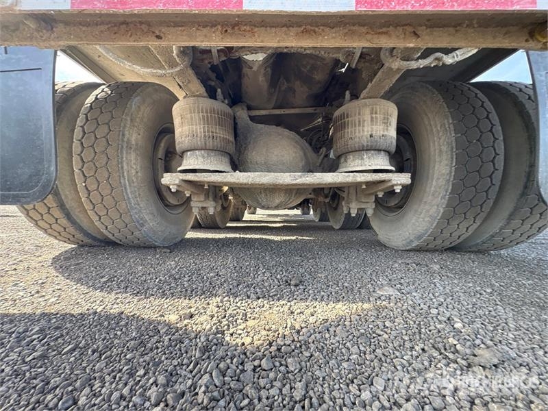 Freightliner 114SD 8x6 Mixer Truck Betonikuorma-autot