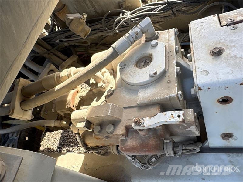 Freightliner 114SD 8x6 Mixer Truck Betonikuorma-autot