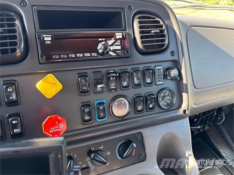Freightliner 114SD 8x6 Grain Truck Getreidekipper