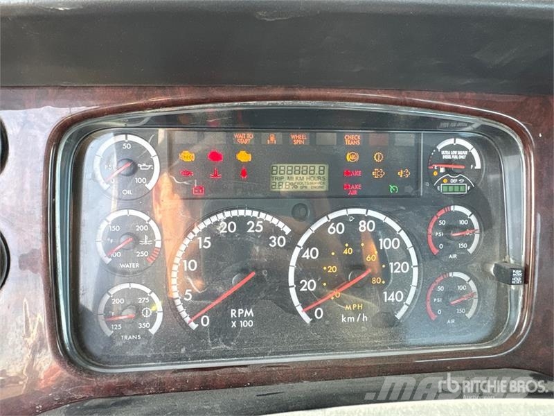 Freightliner 114SD 8x6 Mixer Truck Betonikuorma-autot