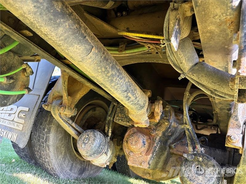 Freightliner 114SD 8x6 Grain Truck Getreidekipper