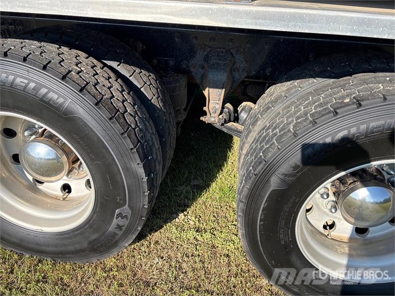 Freightliner 114SD 8x6 Grain Truck Getreidekipper