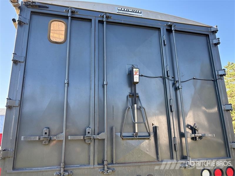 Freightliner 114SD 8x6 Grain Truck Getreidekipper