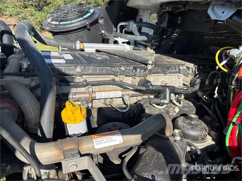 Freightliner 114SD 8x6 Grain Truck Getreidekipper