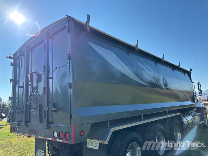 Freightliner 114SD 8x6 Grain Truck Getreidekipper