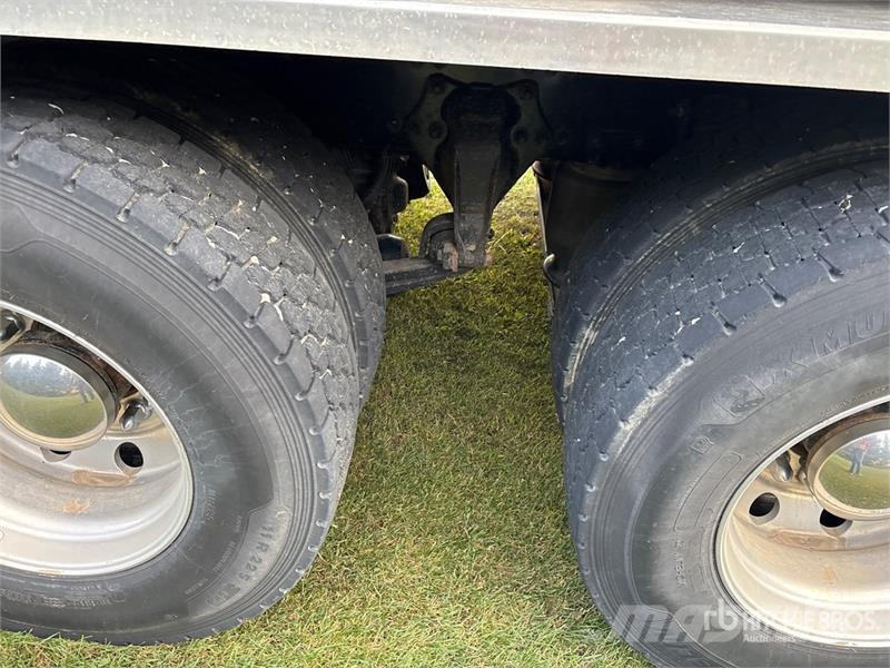 Freightliner 114SD 8x6 Grain Truck Autocarro agricolo / grano