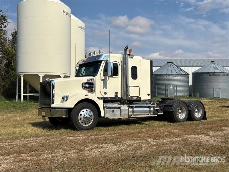 Freightliner 122SD 6x4 T/A Sleeper Truck Tractor Truck Tractor Units