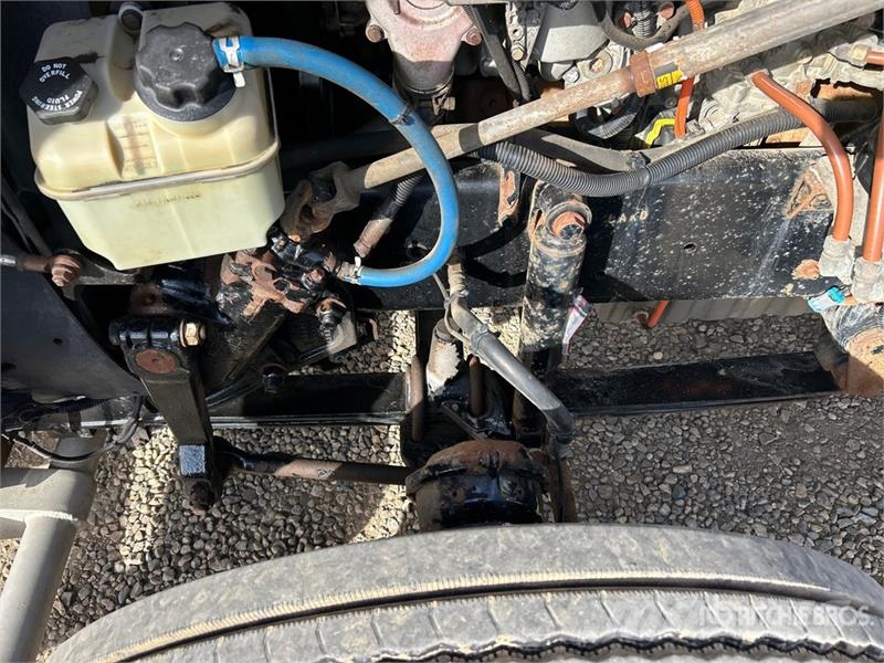 Freightliner 122SD 6x4 T/A Sleeper Truck Tractor Trekkers