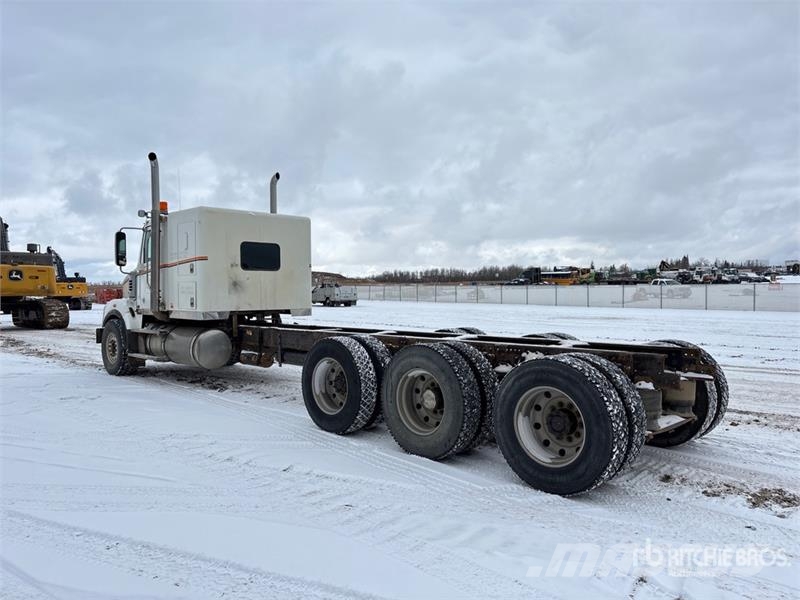Freightliner 122SD 8x6 Sleeper Cab and Chassis Kabine i unutrašnjost