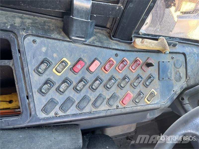 Freightliner 4x2 34-Seat School Bus (Inoperable) 迷你巴士