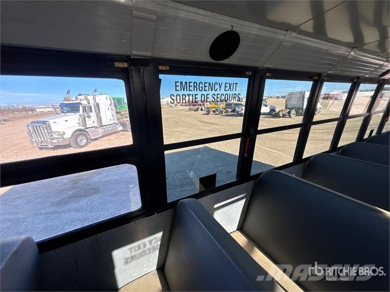 Freightliner 4x2 34-Seat School Bus (Inoperable) 迷你巴士
