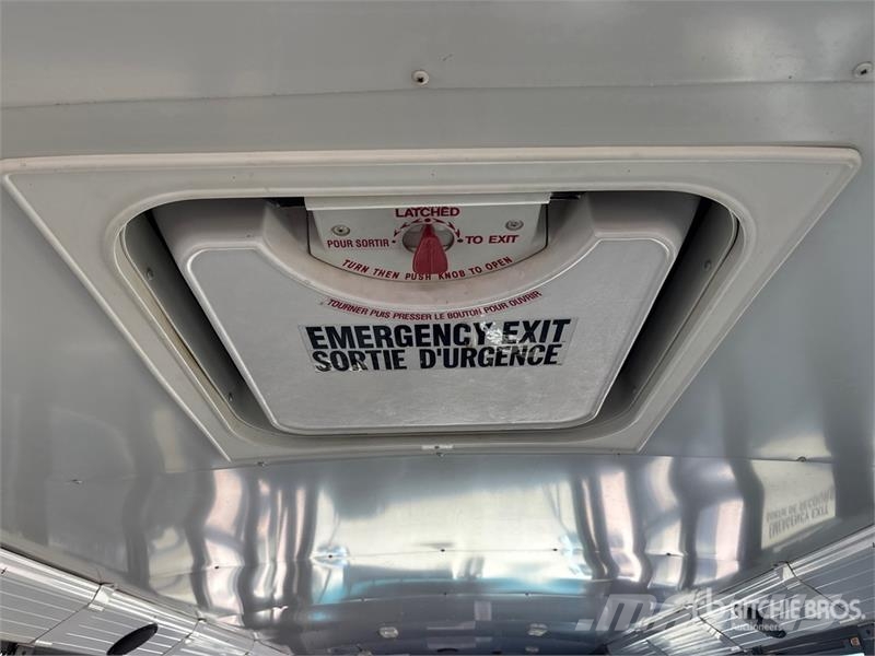Freightliner 4x2 34-Seat School Bus (Inoperable) 迷你巴士