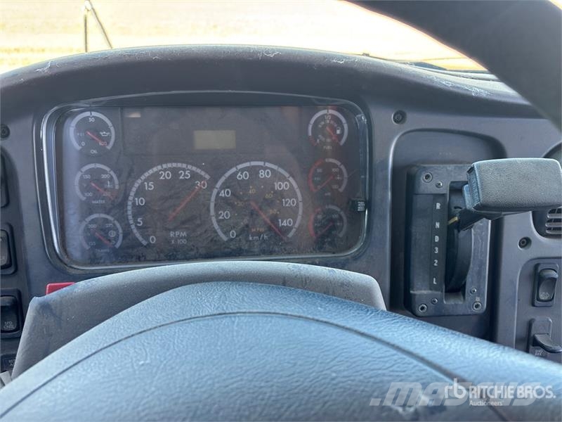 Freightliner 4x2 34-Seat School Bus (Inoperable) 迷你巴士