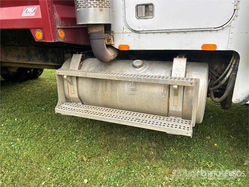 Freightliner 6x4 Grain Truck Farm / grain trucks