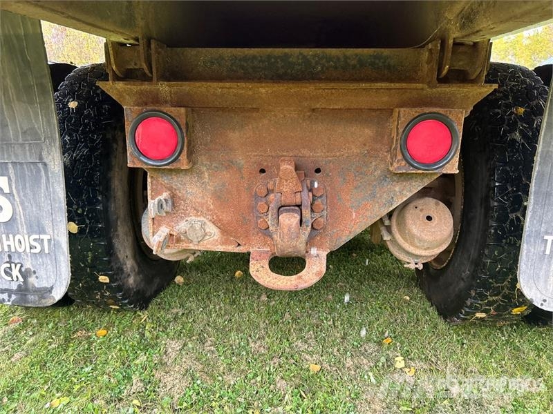 Freightliner 6x4 Grain Truck Farm / grain trucks
