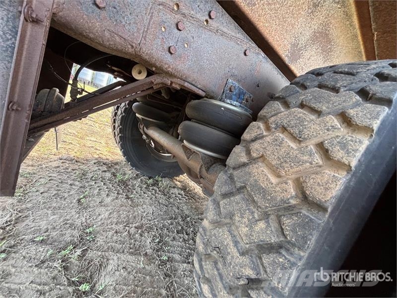 Freightliner 6x4 Grain Truck Farm / grain trucks