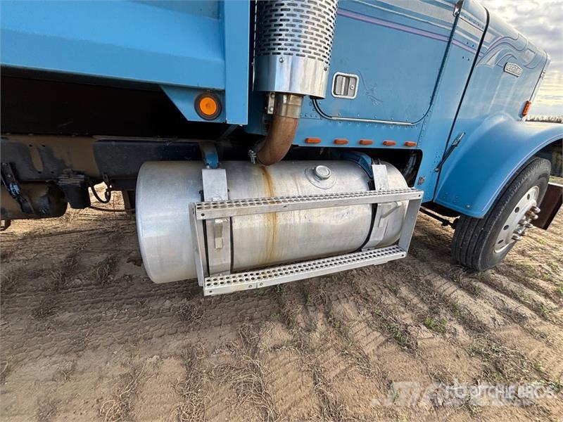 Freightliner 6x4 Grain Truck Farm / grain trucks