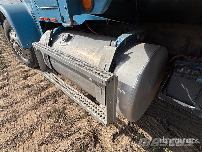 Freightliner 6x4 Grain Truck Farm / grain trucks