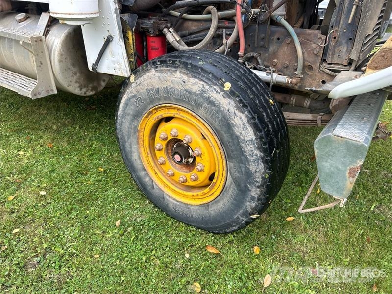 Freightliner 6x4 Grain Truck Farm / grain trucks