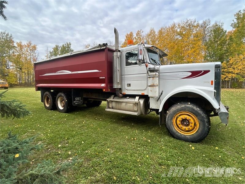 Freightliner 6x4 Grain Truck Farm / grain trucks