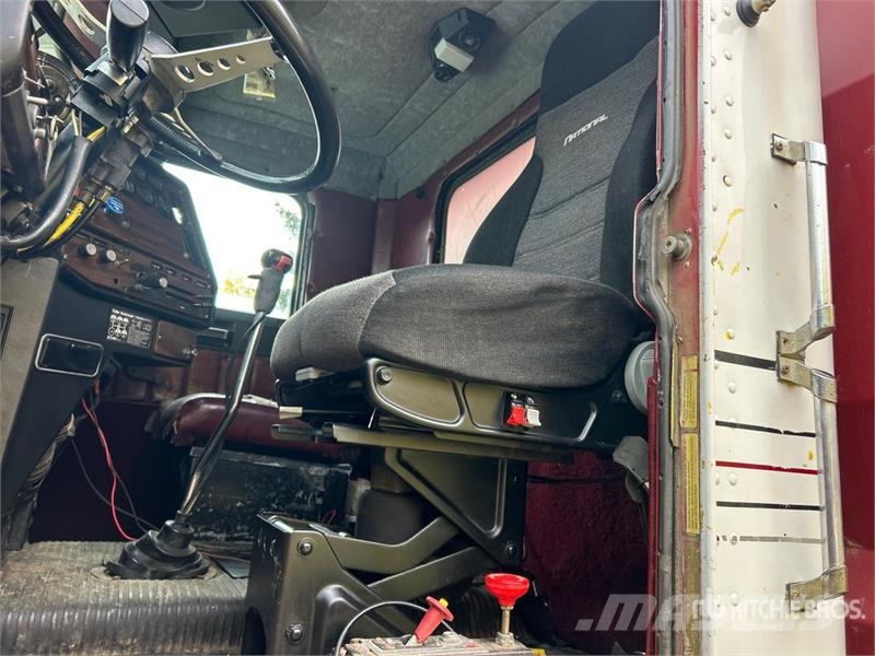 Freightliner 6x4 Grain Truck Farm / grain trucks