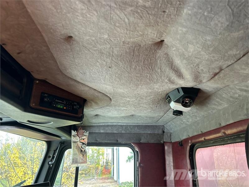 Freightliner 6x4 Grain Truck Farm / grain trucks