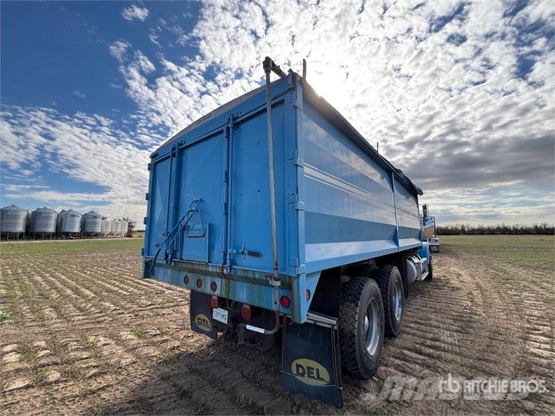 Freightliner 6x4 Grain Truck Farm / grain trucks