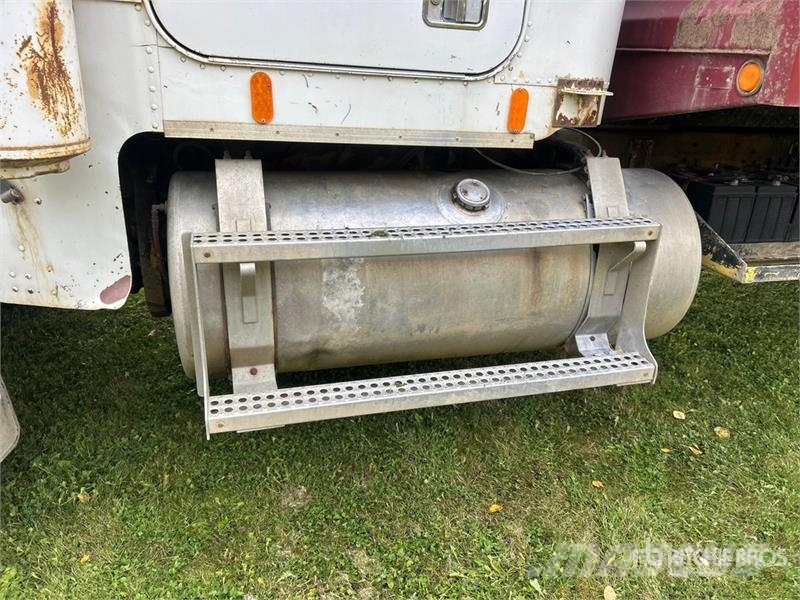 Freightliner 6x4 Grain Truck Farm / grain trucks