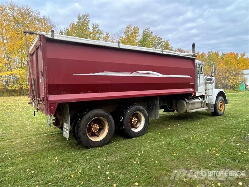 Freightliner 6x4 Grain Truck Farm / grain trucks