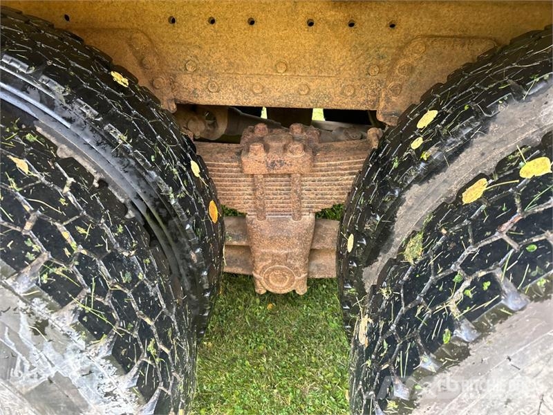 Freightliner 6x4 Grain Truck Farm / grain trucks