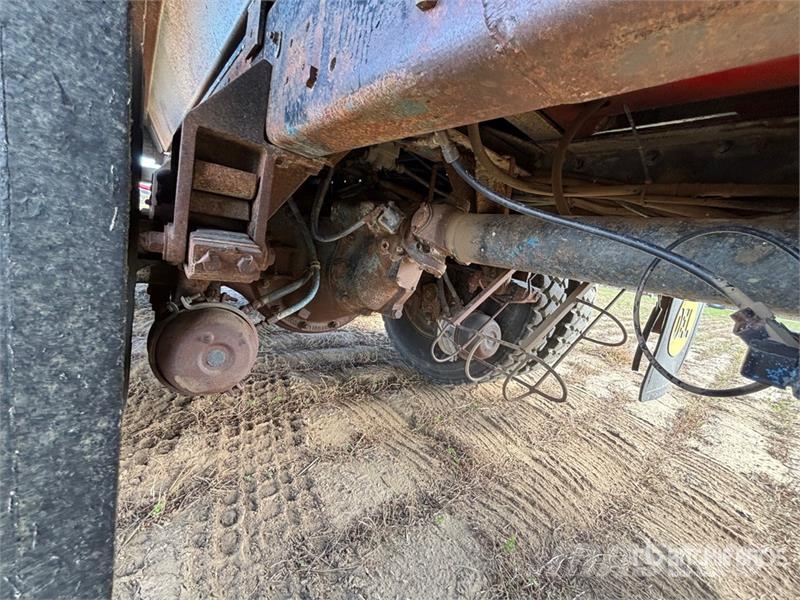 Freightliner 6x4 Grain Truck Farm / grain trucks