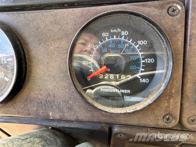 Freightliner 6x4 Grain Truck Farm / grain trucks