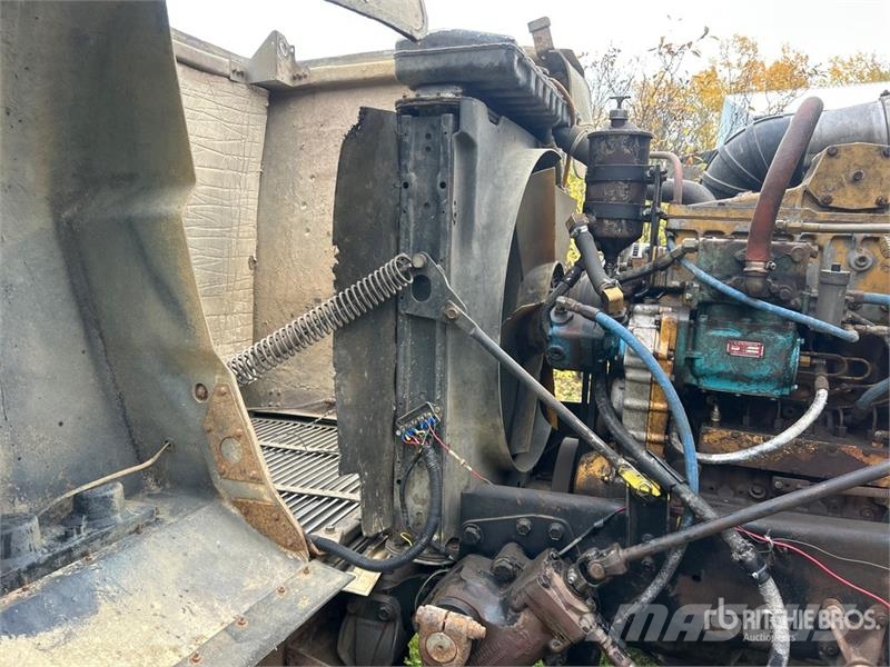 Freightliner 6x4 Grain Truck Farm / grain trucks