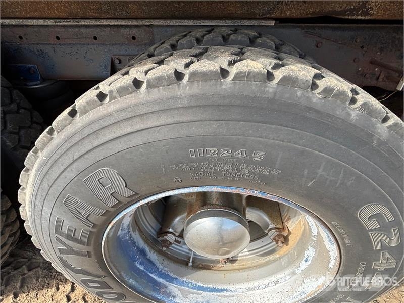 Freightliner 6x4 Grain Truck Farm / grain trucks