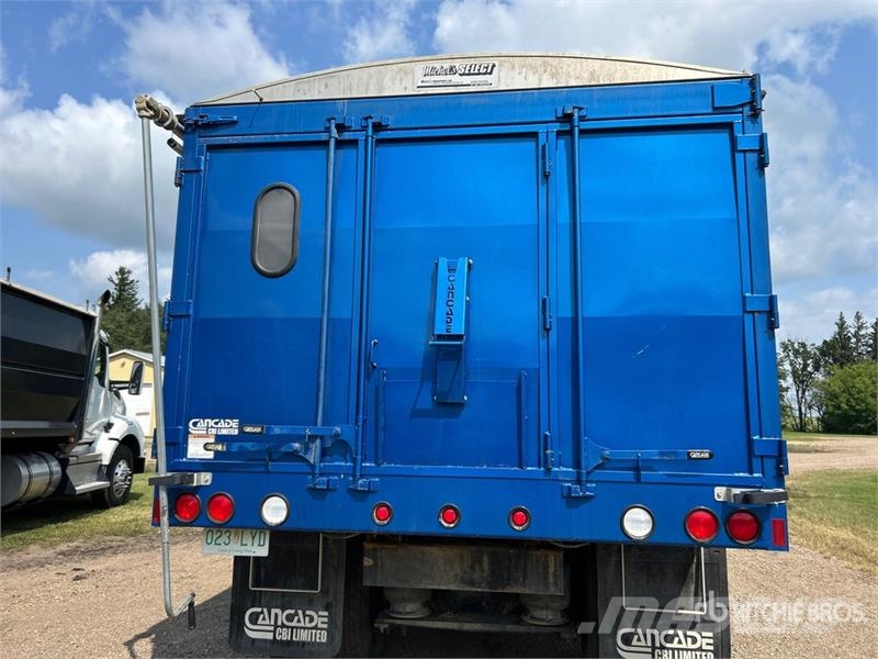 Freightliner 6x4 T/A Grain Truck شاحنات المزارع / الحبوب