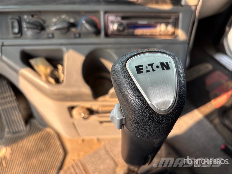 Freightliner 6x4 T/A Sleeper Truck Tractor Tractor Units