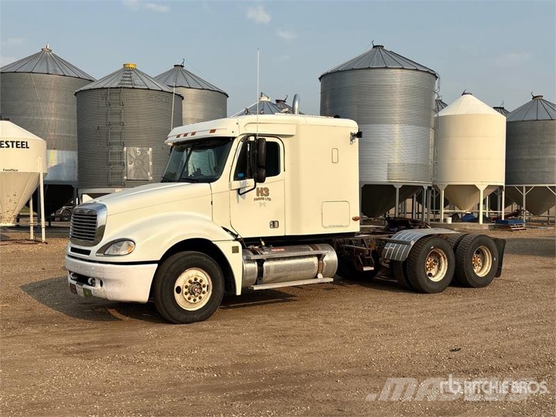 Freightliner 6x4 T/A Sleeper Truck Tractor Tractor Units